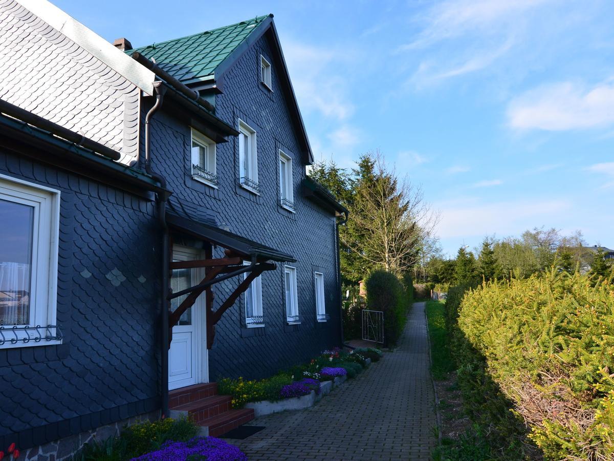 Holiday Home With Garden Neustadt am Rennsteig Exteriér fotografie
